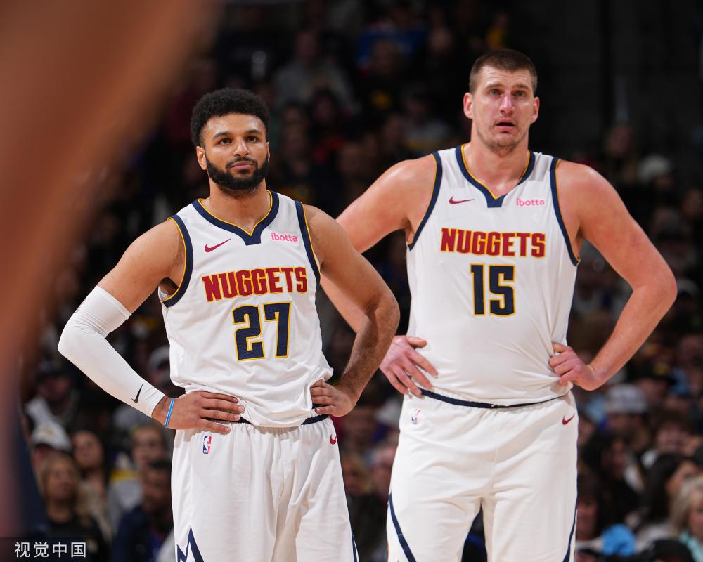 不屈不挠的 不屈不挠的