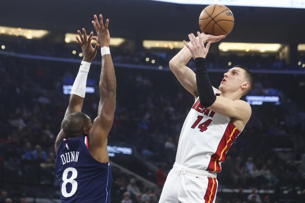 赛悬念十足 赛悬念十足